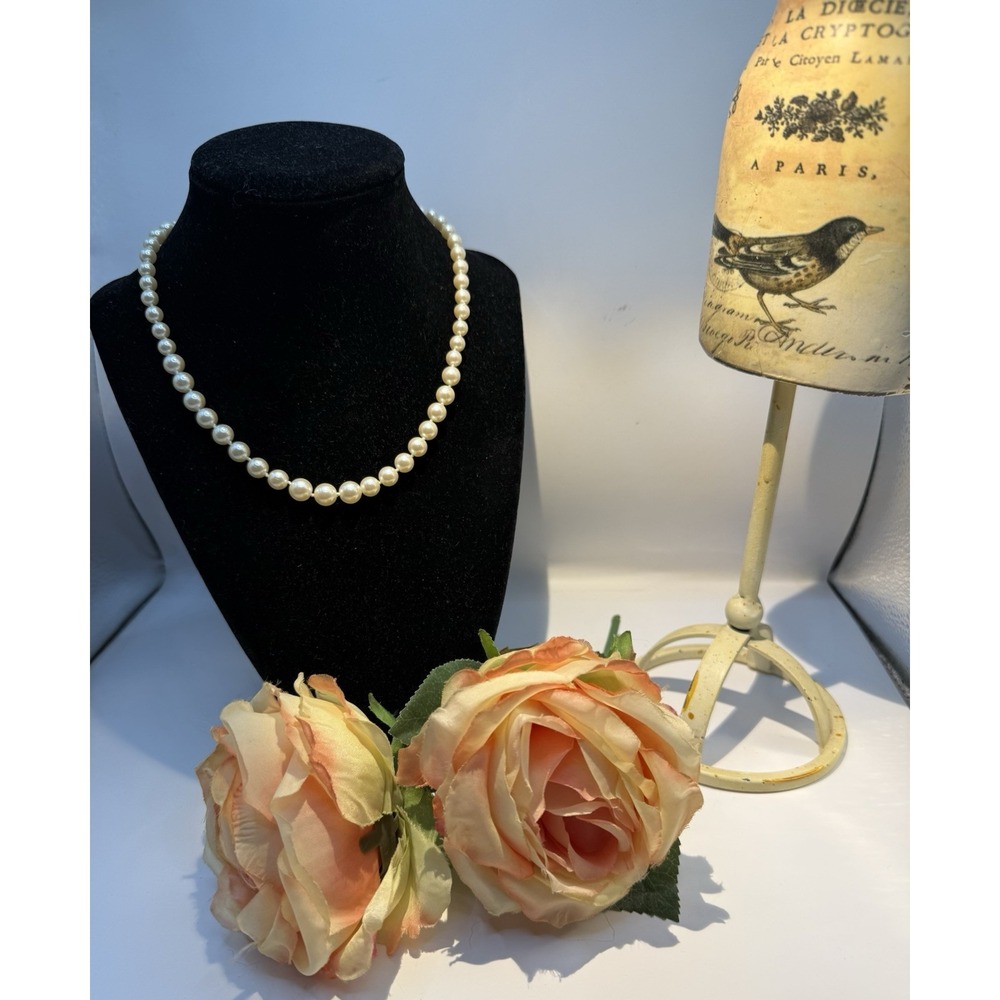NWT Vintage Signed Carolee 18" Faux Pearl Necklace Silver Tone Pearl Clasp